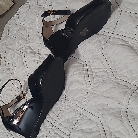 Marc Jacobs Size 8/  3.5” peep toe leather wedges sandle - Picture 12 of 13